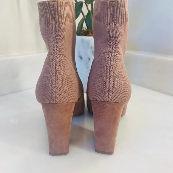 Steve Madden Nude Suede Ankle Boots, Pull on Sock Style. Size 8.5. Brand new. - Picture 4 of 7